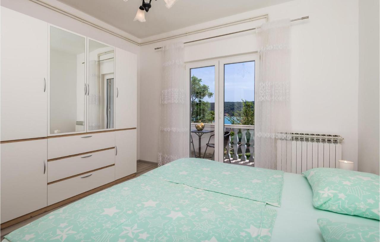 1 Bedroom Amazing Apartment In Kampor Luaran gambar